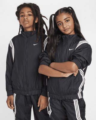 Nike Crossover Older Kids' Repel Basketball Jacket. Nike LU